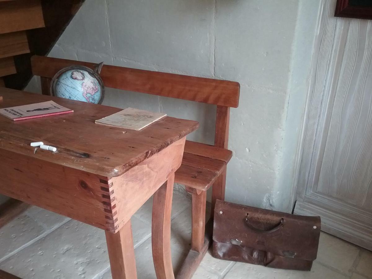 Ecole De Mathuna De Marigny Brizay Bagian luar foto